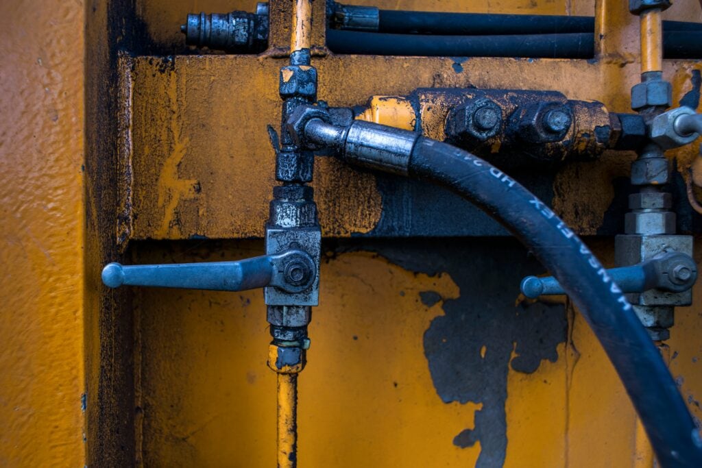 numbers on a hydraulic hose